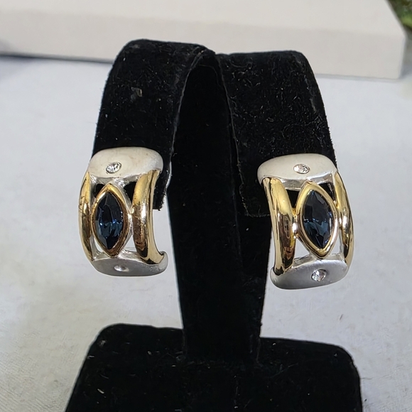 Vintage Gold Half Hoop Earrings - Picture 4 of 10